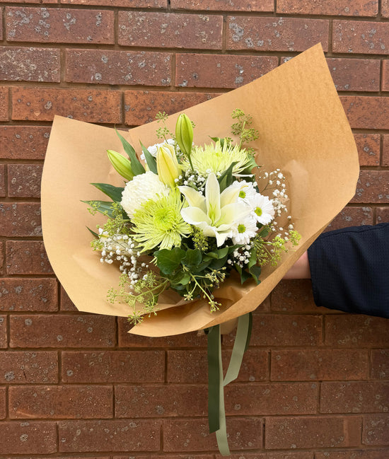 Flowers: Classic Whites - Standard
