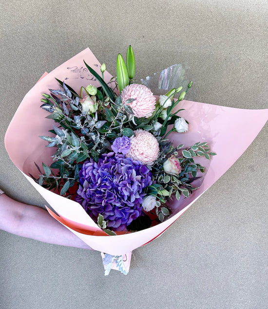 Flowers: Pastel Bouquet - standard
