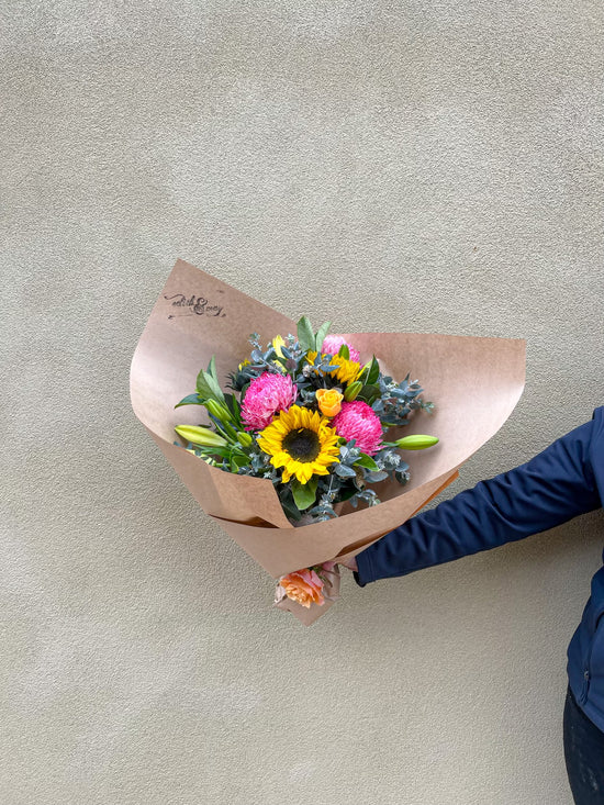 Flowers: The Super Happy bouquet